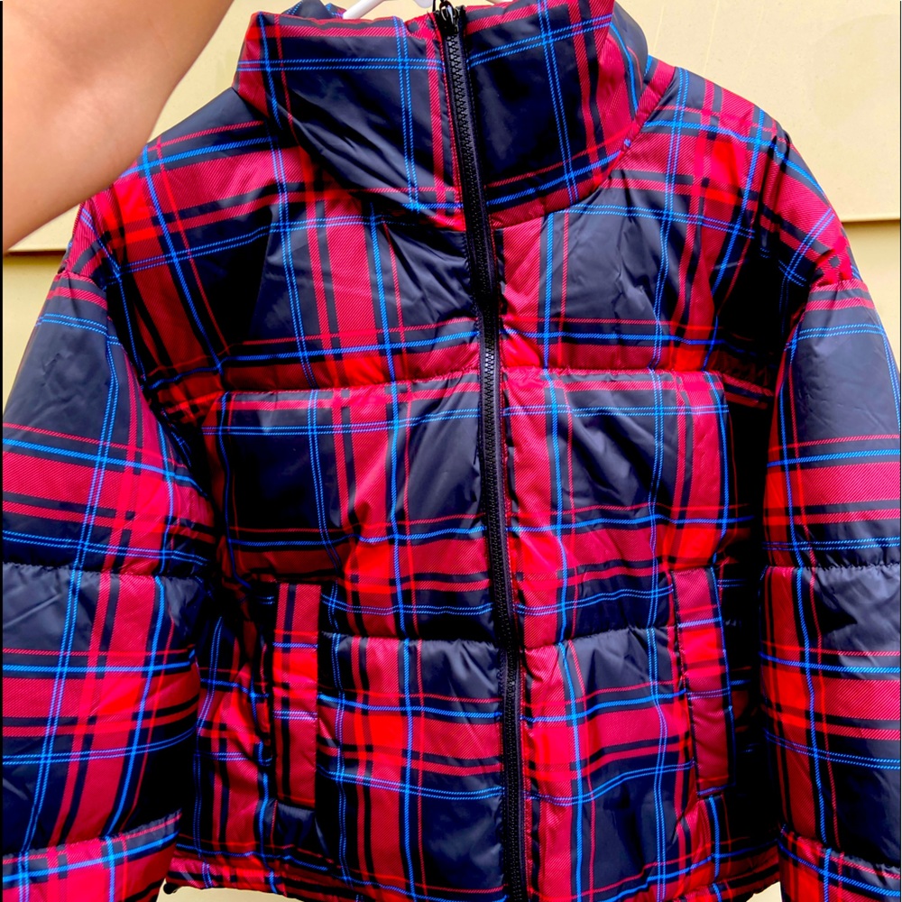 Short puffer jacket